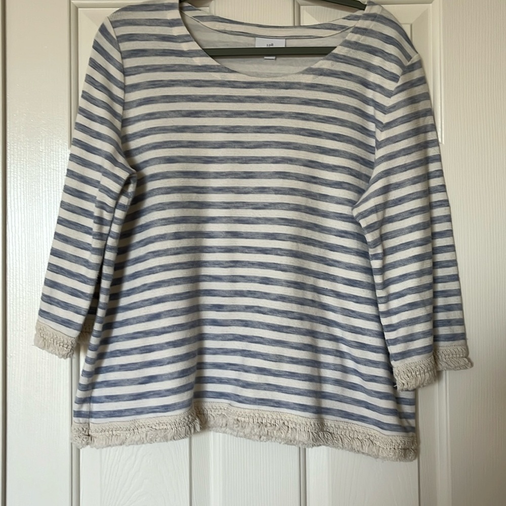 Women’s JJILL top size L